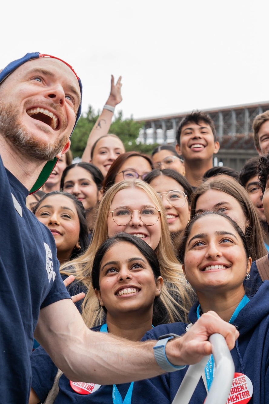 FASS peer mentors smile for a group photo taken by FASS Student Engagement Coordinator, Brian Fox.