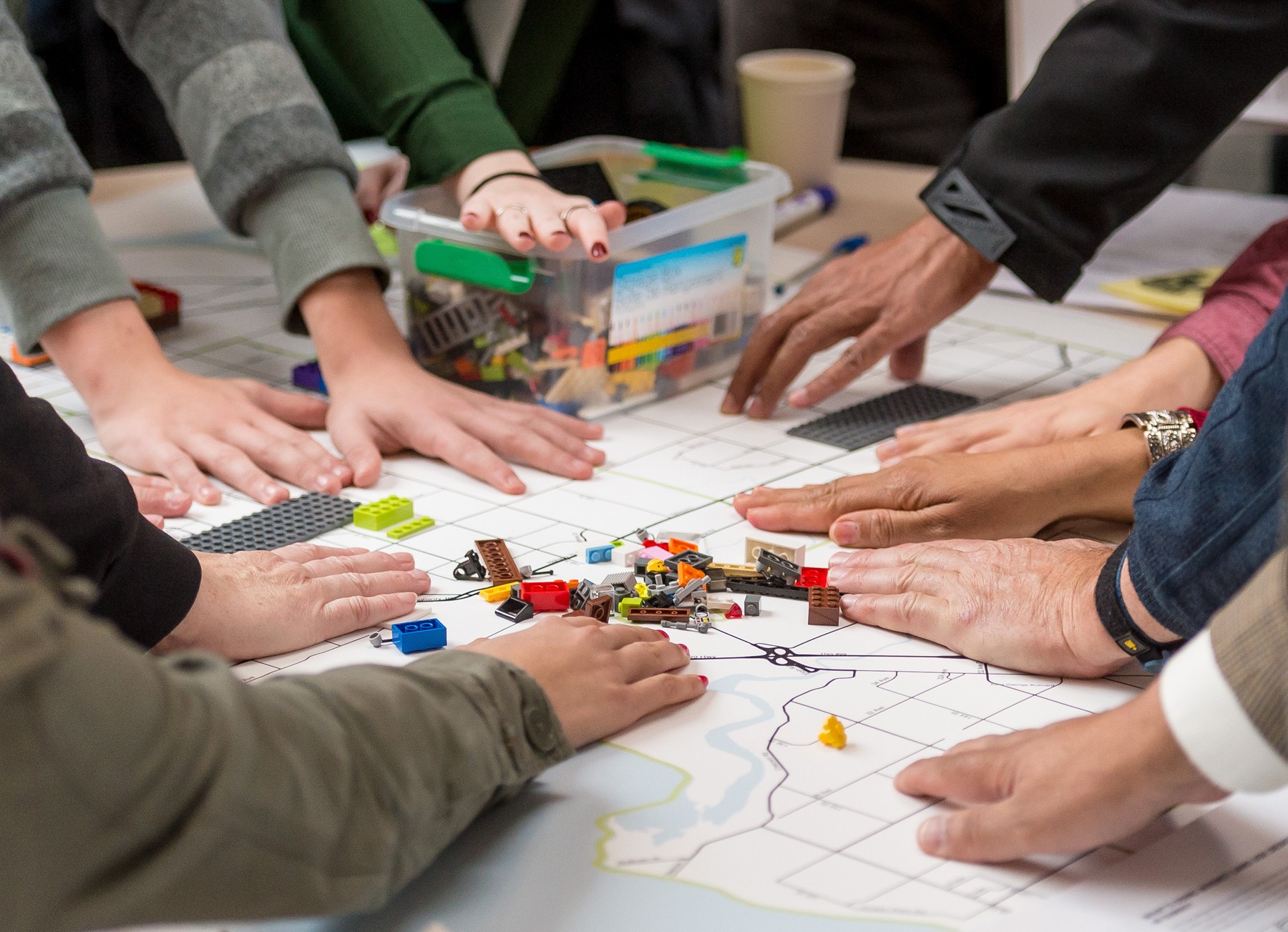 public square Community Summit "Thrive! Surrey in 2030. A residents lab on the future of their city