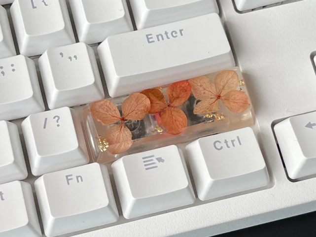 Fall 3 orange petal flowers pressed in a resin 2.27u keycap