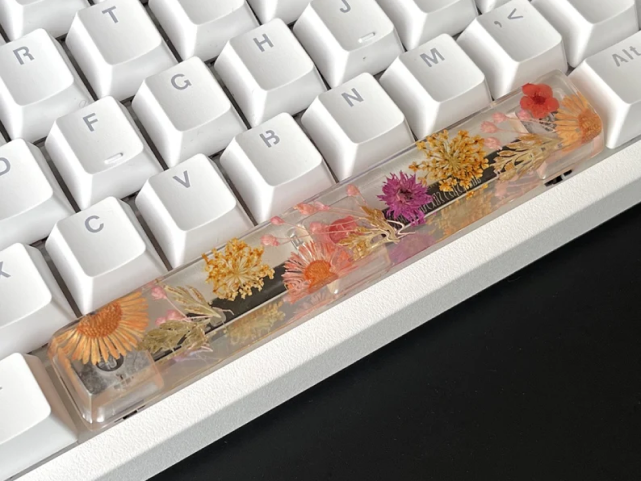 Multi-mix of flowers on a clear resin 6.25u keycap