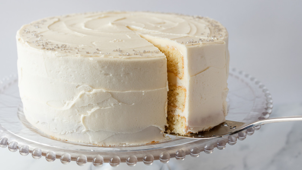 a vanilla cake